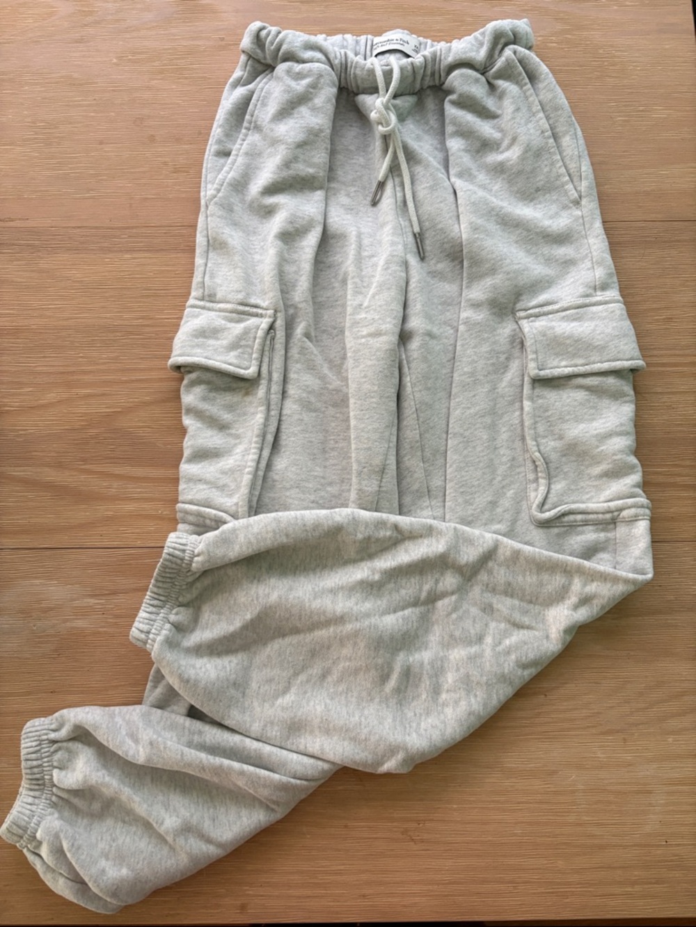 Abercrombie & Fitch Light Gray Cargo Sweatpants